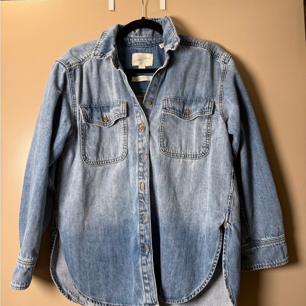 Universal Thread Light Blue Denim Button-Up Shirt